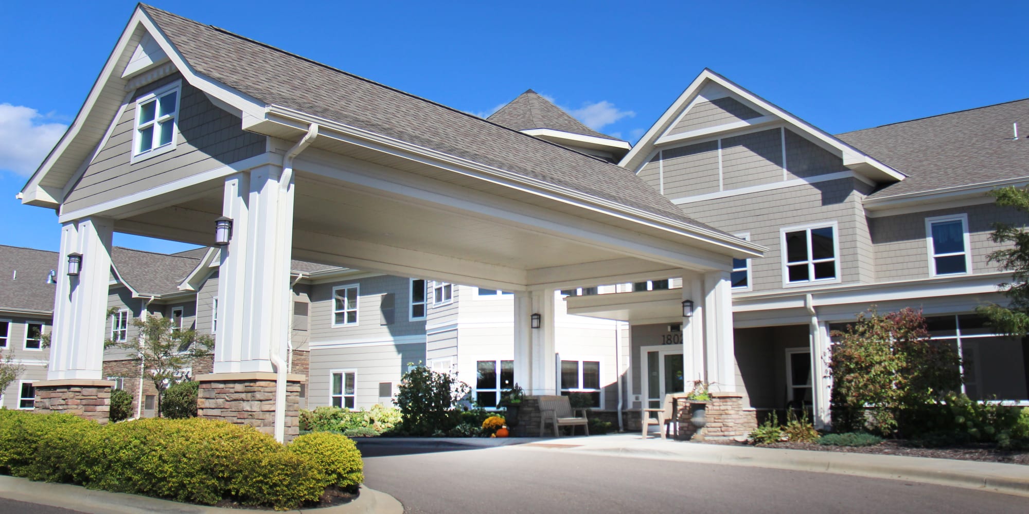 Deephaven Woods Outpatient Therapy